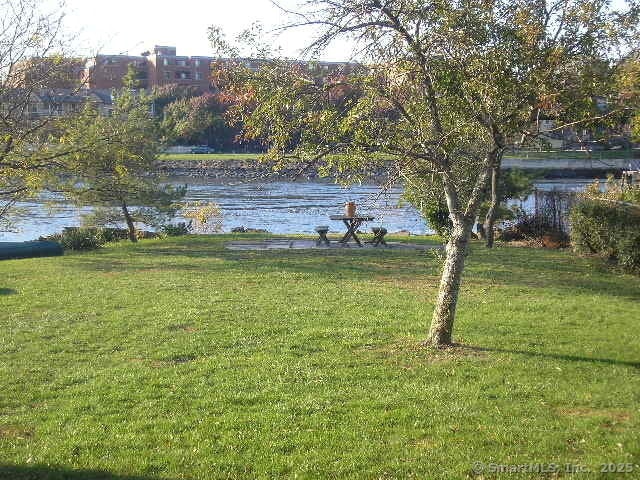 property at 642 Quinnipiac Ave