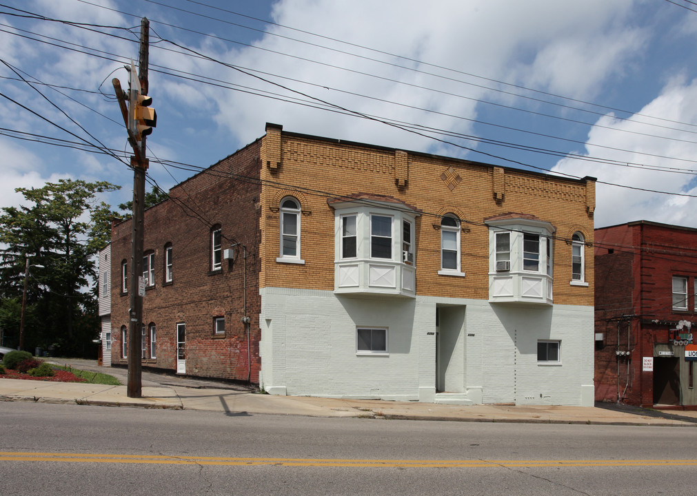 4396 Pearl Rd in Cleveland, OH - Building Photo