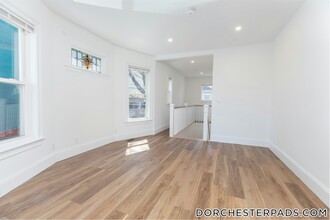 143 E Cottage St in Boston, MA - Building Photo - Building Photo