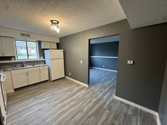 317 N Bridge Ln in Walcott, IA - Building Photo - Building Photo