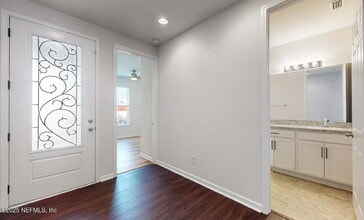 2077 Amberly Dr in Middleburg, FL - Building Photo - Building Photo