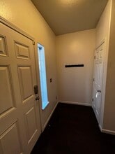 20166 SW Lucas Oaks Ln in Beaverton, OR - Foto de edificio - Building Photo