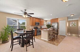 1247 Waverly Dr in Volo, IL - Foto de edificio - Building Photo