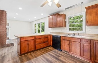 1516 Montague Ave in Greenwood, SC - Building Photo - Building Photo