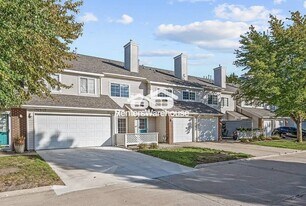 1323 SE Delaware Ave in Ankeny, IA - Building Photo