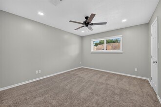 10381 Briar Forest Dr in Houston, TX - Building Photo - Building Photo