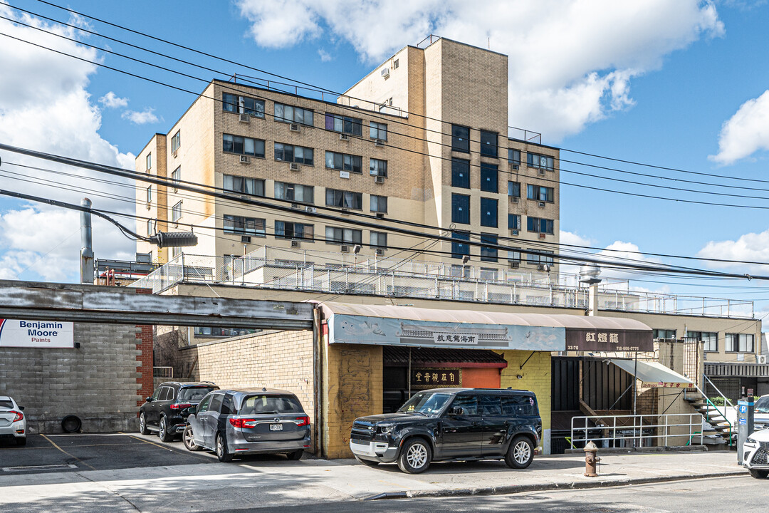 Flushing Tower Condo in Flushing, NY - Building Photo