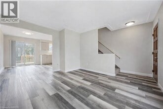 30 Rowanwood Ave in Brantford, ON - Building Photo - Building Photo