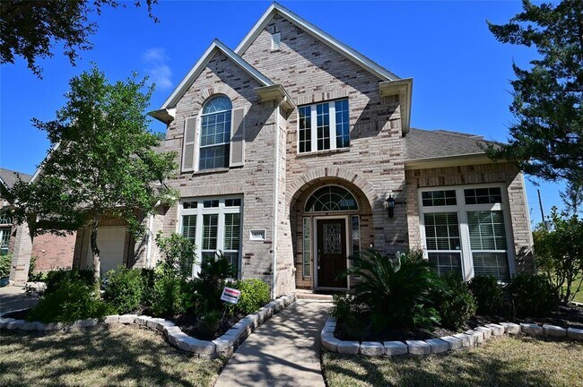 5215 Field Briar Ln in Sugar Land, TX - Foto de edificio - Building Photo