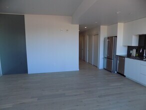 1300 N Ogden St, Unit 308 in Denver, CO - Building Photo - Building Photo