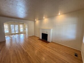 210 Carlisle Blvd SE in Albuquerque, NM - Building Photo - Building Photo