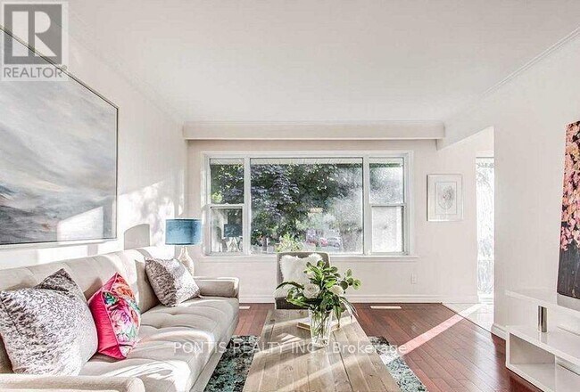 14 Dunboyne Ct in Toronto, ON - Building Photo - Building Photo