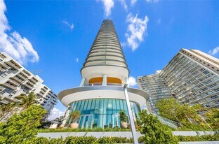 175 SE 25th Rd, Unit 1203 in Miami, FL - Building Photo