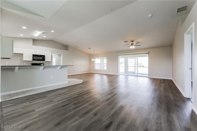 1617 NE 2nd Ave in Cape Coral, FL - Building Photo - Building Photo