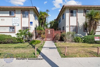 621-625 W. Hyde Park Blvd. in Inglewood, CA - Foto de edificio - Building Photo