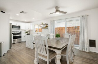 77600 Calle Temecula in La Quinta, CA - Building Photo - Building Photo