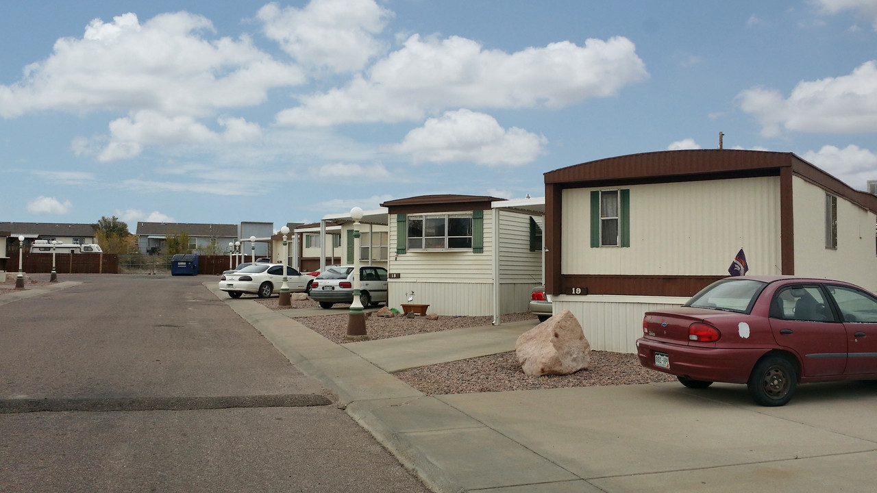 Wells Mobile Home Village in Canon City, CO - Building Photo