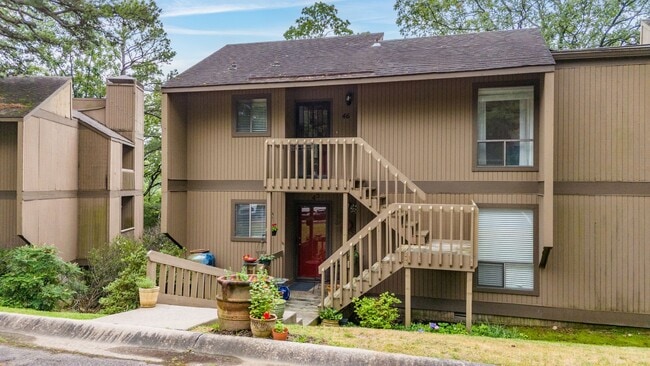 property at 1201 N Pierce St