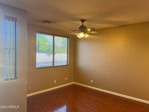 7129 W Kings Ave in Peoria, AZ - Building Photo - Building Photo