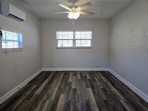 1507 Charm Ln in Tampa, FL - Building Photo - Building Photo