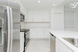 18461 Copperhead Ct, Unit 421 in Lehigh Acres, FL - Building Photo