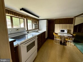 6670 Indian Head Hwy in Indian Head, MD - Foto de edificio - Building Photo