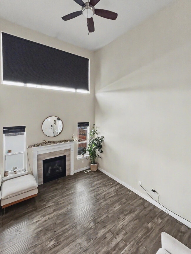 347 Skwentna Dr in Anchorage, AK - Building Photo - Building Photo