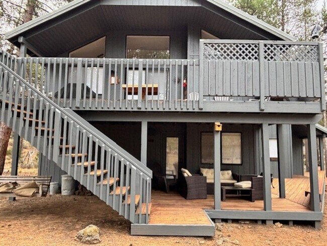 11 Deer Ln in Bend, OR - Building Photo - Building Photo