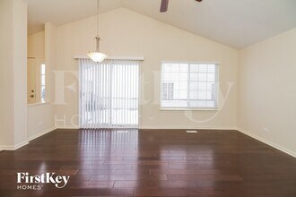 3023 Impressions Dr in Lake In The Hills, IL - Building Photo - Building Photo