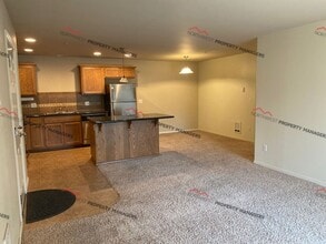 1407 Evergreen Park Dr SW in Olympia, WA - Building Photo - Building Photo