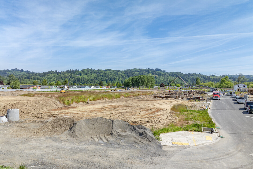 Lennar at Mt Solo Place in Longview, WA - Building Photo