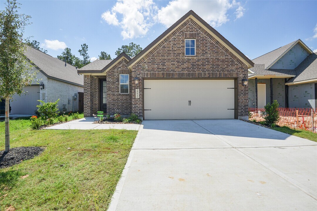 28820 Bobcat Run Dr in New Caney, TX - Building Photo