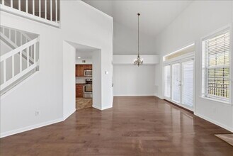 1304 Garden Wall Cir in Reston, VA - Building Photo - Building Photo