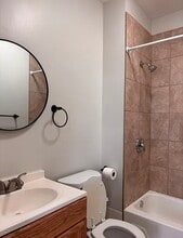 1533 W 17th St in Chicago, IL - Building Photo - Building Photo