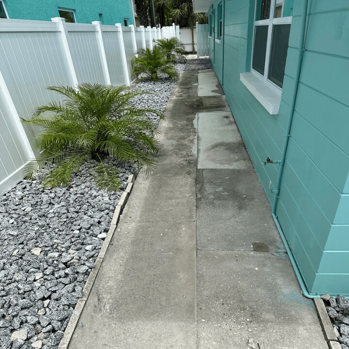515 69th Ave in St Pete Beach, FL - Building Photo