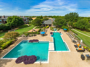 MAA Bear Creek in Euless, TX - Foto de edificio - Building Photo