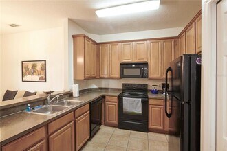 7513 Pellham Way in Kissimmee, FL - Foto de edificio - Building Photo