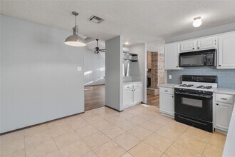 934 Holly Hall Dr in Richmond, TX - Building Photo - Building Photo