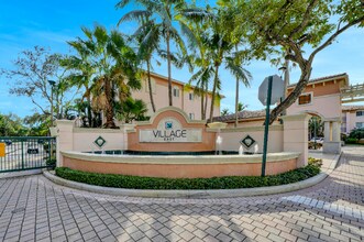 2005 SE 10th Ave, Unit 419 in Fort Lauderdale, FL - Building Photo - Building Photo