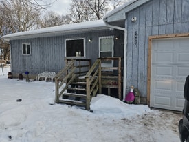 7696 Elm St, Unit 7696-A Elm St in Watervliet, MI - Building Photo