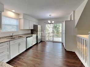 5001 Open Meadow Dr in Independence, KY - Building Photo - Building Photo