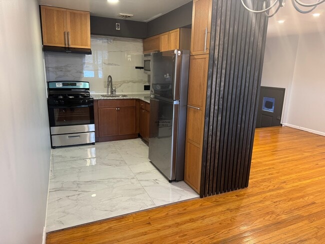 10008 Jeanes St in Philadelphia, PA - Building Photo - Building Photo