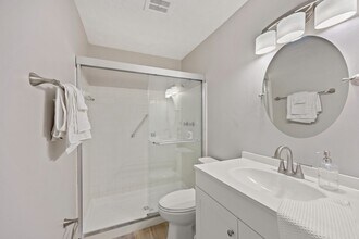 The Heritage at Wyoming in Wyoming, OH - Foto de edificio - Building Photo