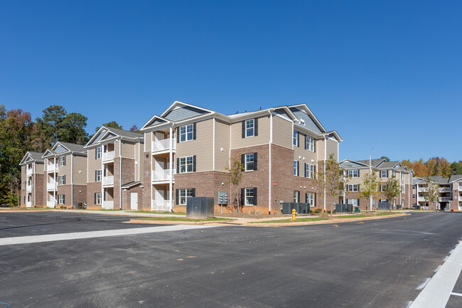 Walnut Trace in Raleigh, NC - Building Photo - Building Photo