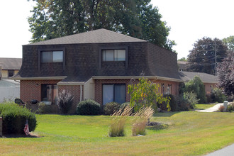 Willow Ridge Apartments in Elizabethtown, PA - Building Photo - Building Photo