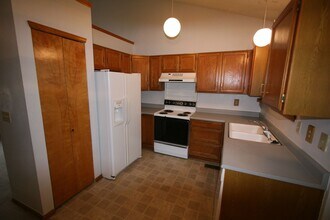 10524 Dexter Dr in Thornton, CO - Building Photo - Building Photo