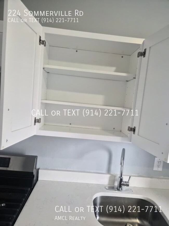 property at 224 Sommerville Pl