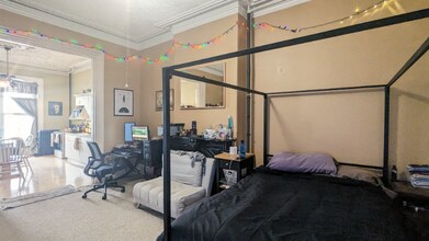 346 S Rose St, Unit 3 in Kalamazoo, MI - Foto de edificio - Building Photo