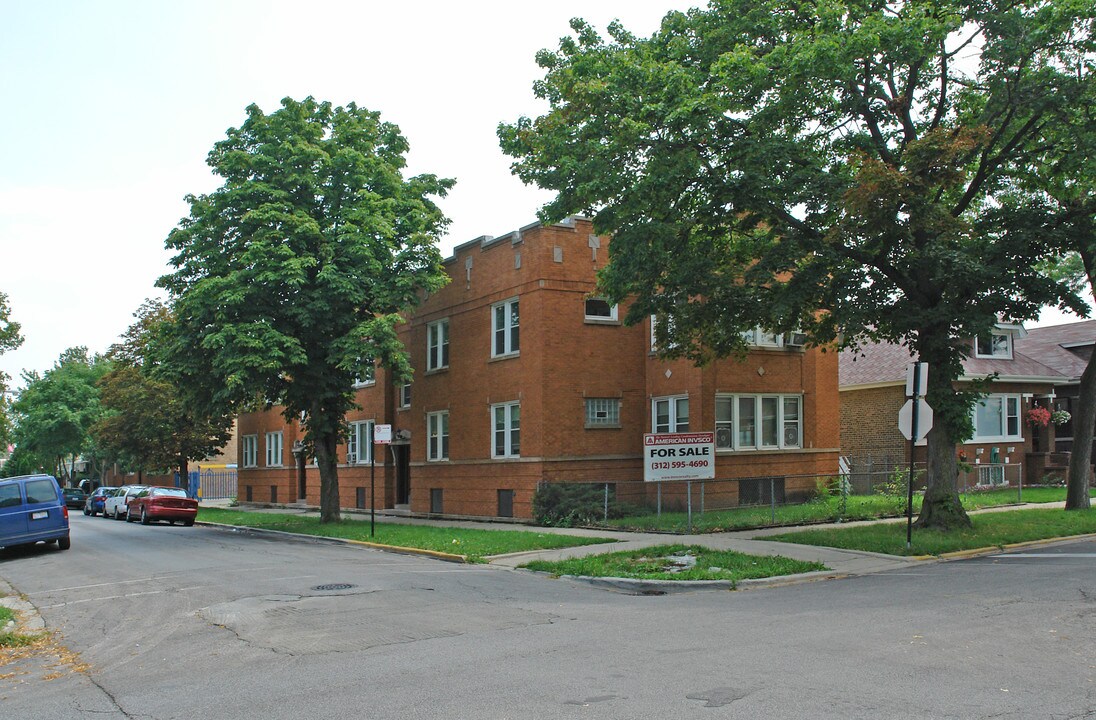 4849-4853 W Belden St in Chicago, IL - Foto de edificio