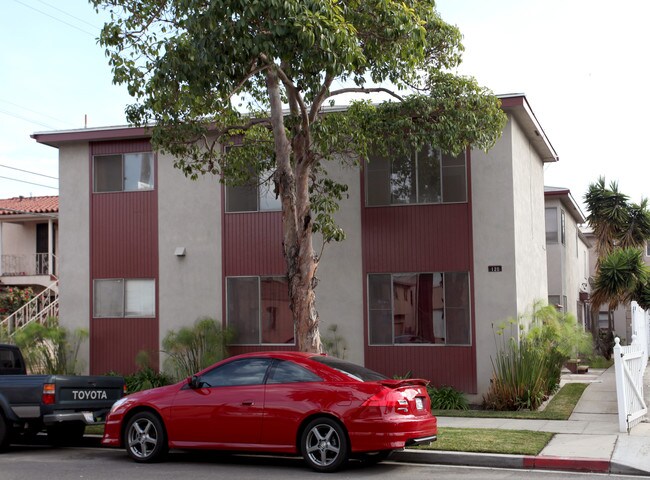 120-124 Bonito ave in Long Beach, CA - Building Photo - Building Photo